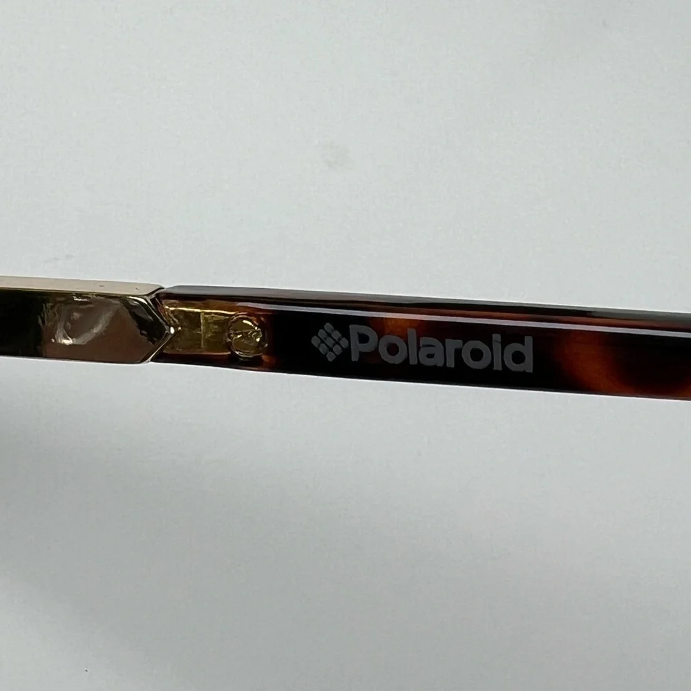 Polaroid category 	sunglasses